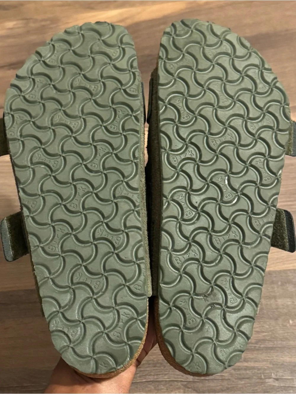 Birkenstock Uji Digital Green EU43 US10 Men's Regular Fit Sandals